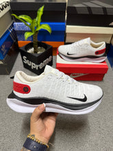 Cargar imagen en el visor de la galería, 🏃♂️ NIKE INFINITY RUN