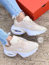 Cargar imagen en el visor de la galería, NIKE AIR MAX PORTAL 2024 - Una zapatilla que combina con TODO tu clóset.