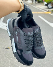 Cargar imagen en el visor de la galería, Lacoste Elite Active – Comodidad y estilo para cada paso